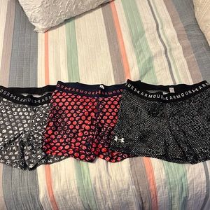 Lot of 3: Like new Under Armour compression shorts size medium
